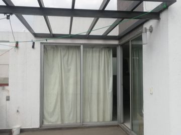 BONITA CASA BIEN UBICADA CON TODOS LOS SERVICOS