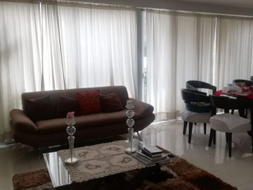 BONITA CASA BIEN UBICADA CON TODOS LOS SERVICOS
