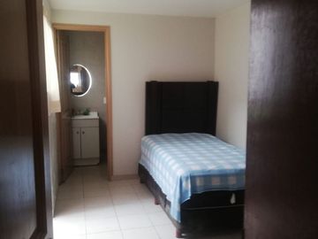 BONITA CASA BIEN UBICADA CON TODOS LOS SERVICOS