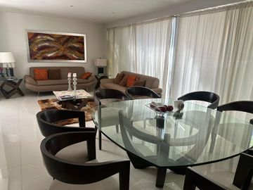 BONITA CASA BIEN UBICADA CON TODOS LOS SERVICOS