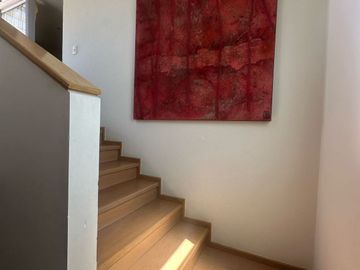 BONITA CASA BIEN UBICADA CON TODOS LOS SERVICOS