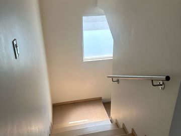 BONITA CASA BIEN UBICADA CON TODOS LOS SERVICOS