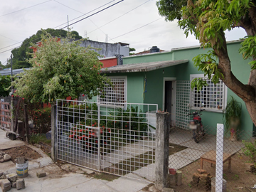CASA EN AV. MIGUEL BESALLO, EL ROSARIO, TONALA, CHIAPAS. ¡NO CREDITOS!
