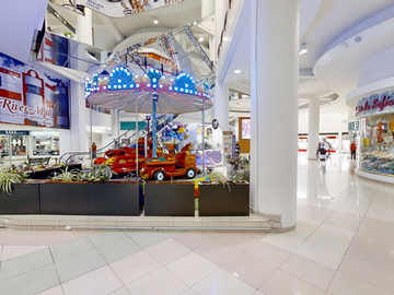Oficinas en renta - Centro comercial River Mall Valle de los chillos
