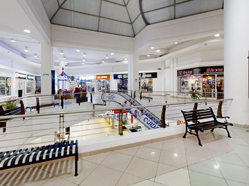 Oficinas en renta - Centro comercial River Mall Valle de los chillos