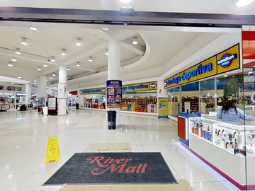 Oficinas en renta - Centro comercial River Mall Valle de los chillos