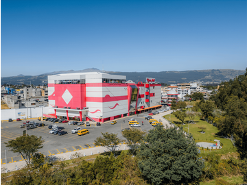 Oficinas en renta - Centro comercial River Mall Valle de los chillos