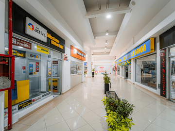 Oficinas en renta - Centro comercial River Mall Valle de los chillos