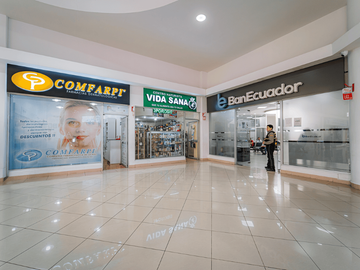 Oficinas en renta - Centro comercial River Mall Valle de los chillos