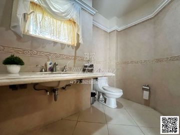 CASA EN VENTA, JARDINES DEL CAMPESTRE, 4 REC CON BAÑO. ALBERCA, EQUIPADA,
