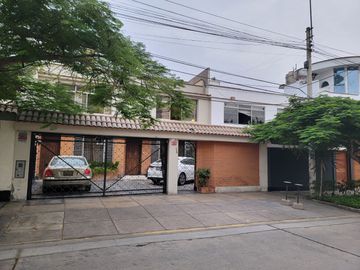 😍🏡Casa en Venta en Las Gardenias Surco🏡😍