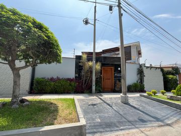 SE ALQUILA EXCLUSIVA CASA EN RINCONADA DE LAGO  2DA ETAPA 471m2
