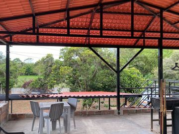 VENTA   CASA CAMPESTRE PAVAS  1 PISO – PLANCHA