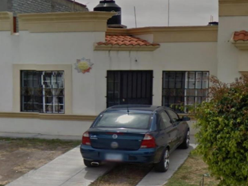 HERMOSA CASA EN VENTA EN Rinconadas Del Bosque, Moroleón, Guanajuato.