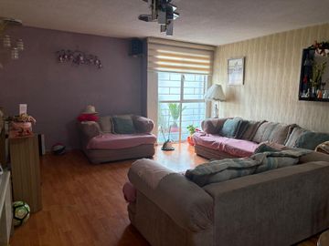 CASA EN VENTA EN BOSQUES DE ARAGON FRACC CON SEGURIDAD PRIVADA