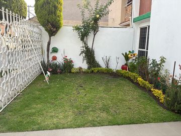 CASA EN VENTA EN BOSQUES DE ARAGON FRACC CON SEGURIDAD PRIVADA