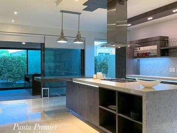Casa de Lujo Puerta Aqua en Venta Av Universidad como Nueva Zona Dorada Andares Zapopan Punta Premier