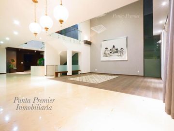 Casa de Lujo Puerta Aqua en Venta Av Universidad como Nueva Zona Dorada Andares Zapopan Punta Premier
