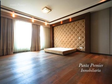 Casa de Lujo Puerta Aqua en Venta Av Universidad como Nueva Zona Dorada Andares Zapopan Punta Premier