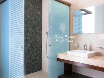 Casa de Lujo Puerta Aqua en Venta Av Universidad como Nueva Zona Dorada Andares Zapopan Punta Premier