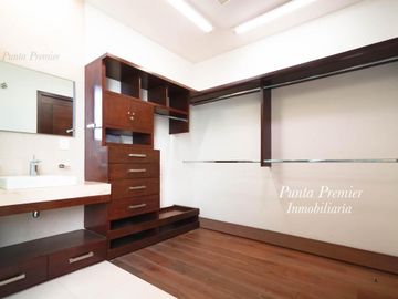 Casa de Lujo Puerta Aqua en Venta Av Universidad como Nueva Zona Dorada Andares Zapopan Punta Premier
