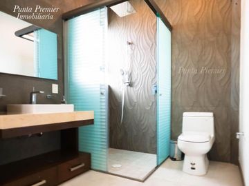 Casa de Lujo Puerta Aqua en Venta Av Universidad como Nueva Zona Dorada Andares Zapopan Punta Premier