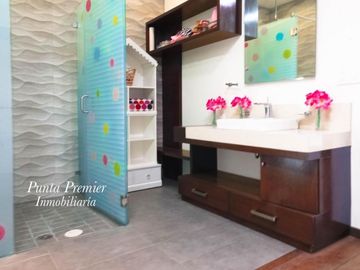 Casa de Lujo Puerta Aqua en Venta Av Universidad como Nueva Zona Dorada Andares Zapopan Punta Premier