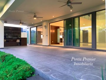 Casa de Lujo Puerta Aqua en Venta Av Universidad como Nueva Zona Dorada Andares Zapopan Punta Premier