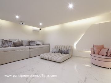 Residencia de lujo en Puerta las Lomas Venta zona Dorada Andares Puerta de Hierro Zapopan.