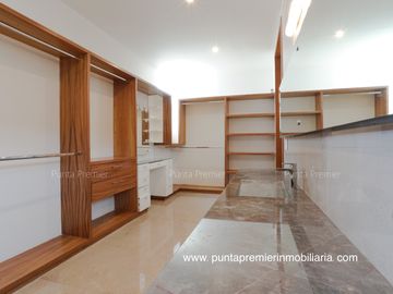 Residencia de lujo en Puerta las Lomas Venta zona Dorada Andares Puerta de Hierro Zapopan.