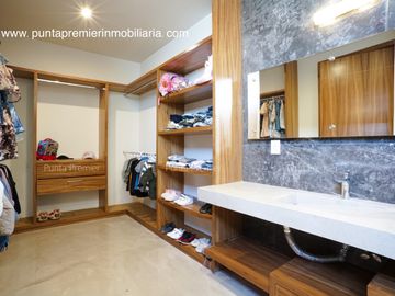 Residencia de lujo en Puerta las Lomas Venta zona Dorada Andares Puerta de Hierro Zapopan.