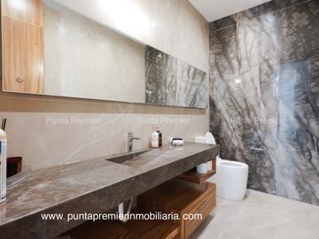 Residencia de lujo en Puerta las Lomas Venta zona Dorada Andares Puerta de Hierro Zapopan.