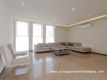Residencia de lujo en Puerta las Lomas Venta zona Dorada Andares Puerta de Hierro Zapopan.