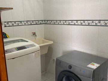 Bajo de Precio Venta De Departamento De 118 M² En Verdolagas 109, Piso 3,  Los Olivos  $ 113,000.00
