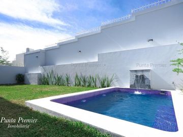 Residencia en Venta Nueva Abadia de Lujo Av. Universidad Zona andares Puerta de Hierro Zapopan