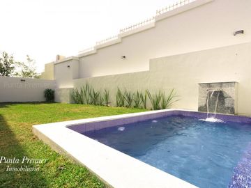 Residencia en Venta Nueva Abadia de Lujo Av. Universidad Zona andares Puerta de Hierro Zapopan