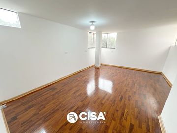 VENTA DE AMPLIA Y HERMOSA CASA SAN BORJA