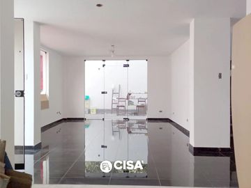 VENTA DE AMPLIA Y HERMOSA CASA SAN BORJA