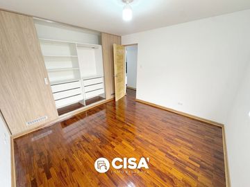 VENTA DE AMPLIA Y HERMOSA CASA SAN BORJA