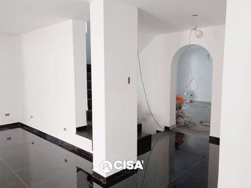 VENTA DE AMPLIA Y HERMOSA CASA SAN BORJA