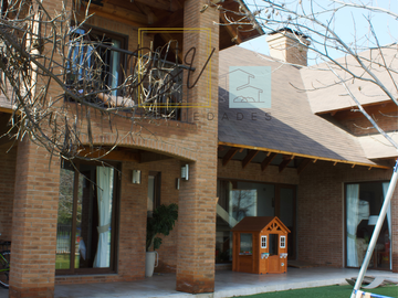 SE VENDE CASA HACIENDA CHICUREO  PIEDRA ROJA COLINA