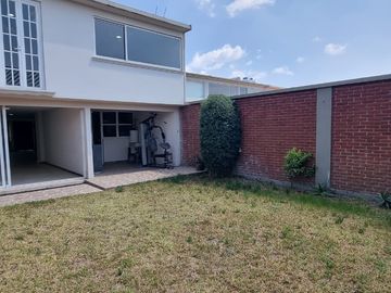 CASA EN VENTA PROTOTIPO MILAN CON AMPLIACION FRACC. BOSQUE DE LAS FUENTES A 13 MINUTOS DE GALERIAS METEPEC