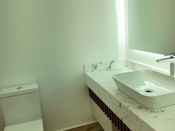CASA EN VENTA EN PROVINCIA, CLUB DE GOLF, MÉRIDA, YUCATÁN.