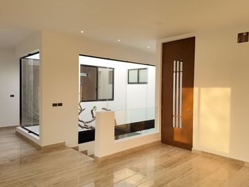 CASA EN VENTA EN PROVINCIA, CLUB DE GOLF, MÉRIDA, YUCATÁN.