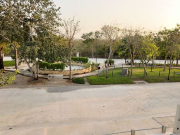 CASA EN VENTA EN PROVINCIA, CLUB DE GOLF, MÉRIDA, YUCATÁN.