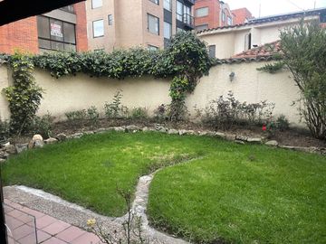 SE VENDEN 2 CASAS EN BARRIO SANTA PAULA