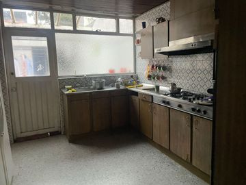 SE VENDEN 2 CASAS EN BARRIO SANTA PAULA