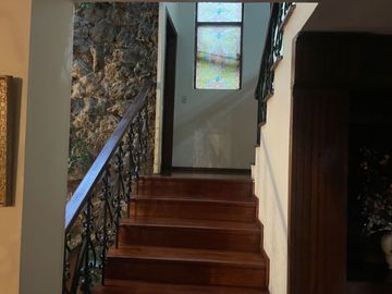SE VENDEN 2 CASAS EN BARRIO SANTA PAULA