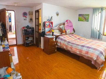 Se Vende Casa Primer Piso De 181M2 Incluido Triplex En Patio Interno - Sjl