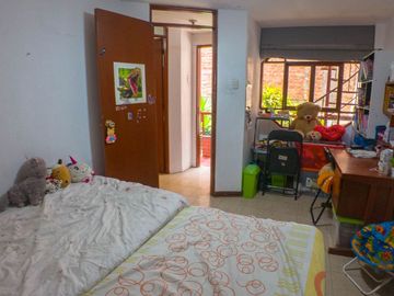 Se Vende Casa Primer Piso De 181M2 Incluido Triplex En Patio Interno - Sjl
